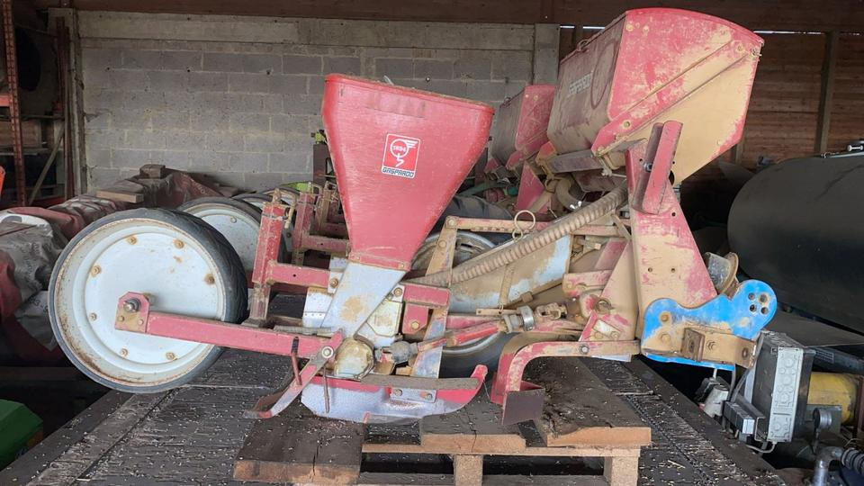 Gaspardo SP 510 Maissetzgerät, Maisdrille, Maissähgerät - Tarkkuuskylvökone: kuva Gaspardo SP 510 Maissetzgerät, Maisdrille, Maissähgerät - Tarkkuuskylvökone Gaspardo SP 510 Maissetzgerät, Maisdrille, Maissähgerät - Tarkkuuskylvökone: kuva Gaspardo SP 510 Maissetzgerät, Maisdrille, Maissähgerät - Tarkkuuskylvökone