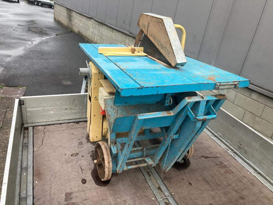 Wipp Tischkreissäge für Brennholz - Korjaamolaitteet: kuva Wipp Tischkreissäge für Brennholz - Korjaamolaitteet Wipp Tischkreissäge für Brennholz - Korjaamolaitteet: kuva Wipp Tischkreissäge für Brennholz - Korjaamolaitteet