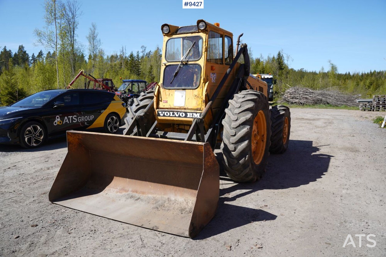 Backhoe loader Volvo BM 840 - Pyöräkuormaaja: kuva Backhoe loader Volvo BM 840 - Pyöräkuormaaja Backhoe loader Volvo BM 840 - Pyöräkuormaaja: kuva Backhoe loader Volvo BM 840 - Pyöräkuormaaja