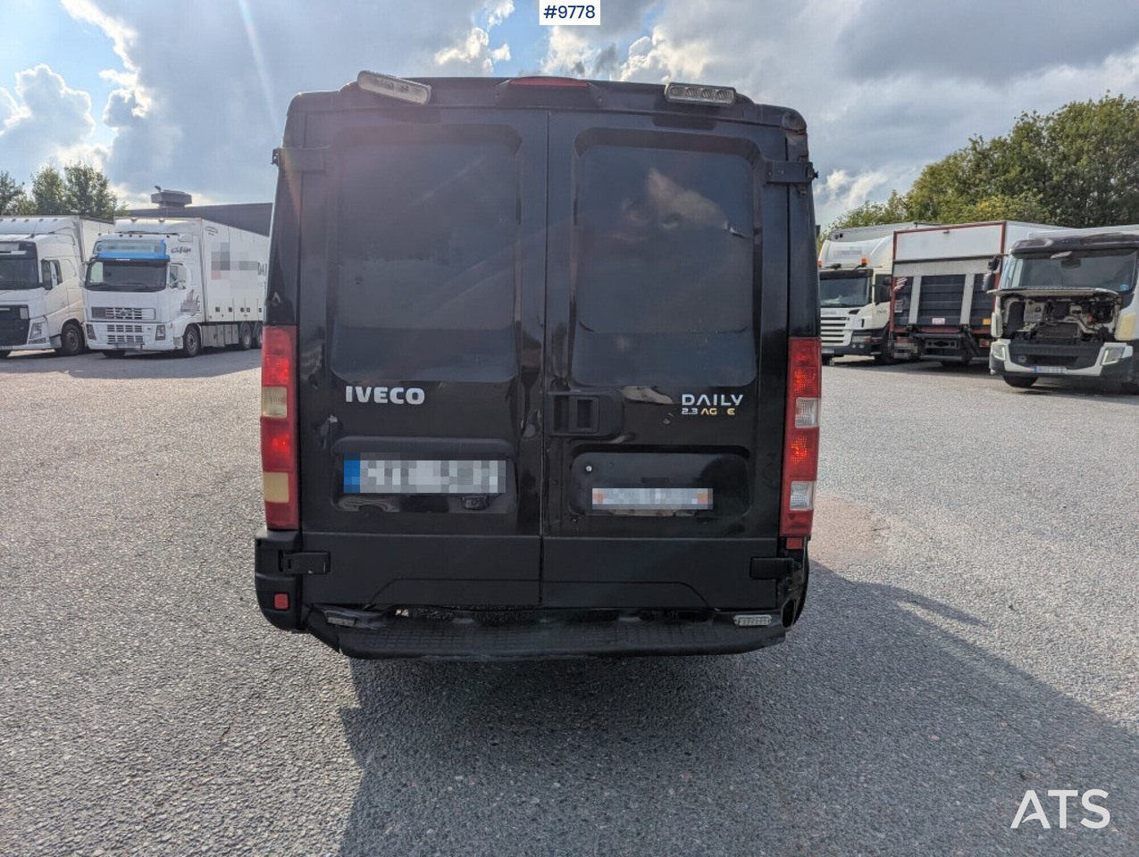 Pakettiauto Box Truck Iveco Daily 29L12A V-300: kuva Pakettiauto Box Truck Iveco Daily 29L12A V-300
