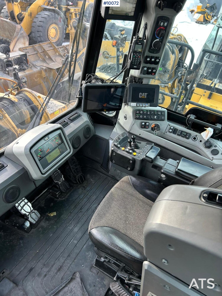 CAT 988 K Wheel Loader with Bucket - Pyöräkuormaaja: kuva CAT 988 K Wheel Loader with Bucket - Pyöräkuormaaja CAT 988 K Wheel Loader with Bucket - Pyöräkuormaaja: kuva CAT 988 K Wheel Loader with Bucket - Pyöräkuormaaja