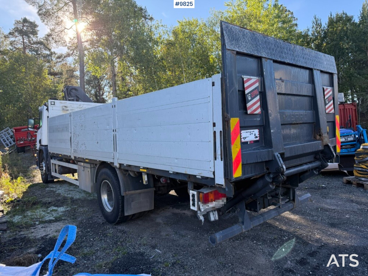 Crane truck Scania P94 230 with tail lift - Lava-kuorma-auto, Nosturiauto: kuva Crane truck Scania P94 230 with tail lift - Lava-kuorma-auto, Nosturiauto Crane truck Scania P94 230 with tail lift - Lava-kuorma-auto, Nosturiauto: kuva Crane truck Scania P94 230 with tail lift - Lava-kuorma-auto, Nosturiauto