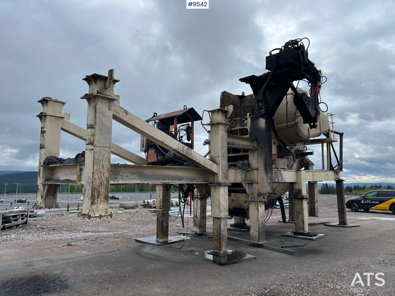 Crusher METSO C130 - Murskain: kuva Crusher METSO C130 - Murskain Crusher METSO C130 - Murskain: kuva Crusher METSO C130 - Murskain