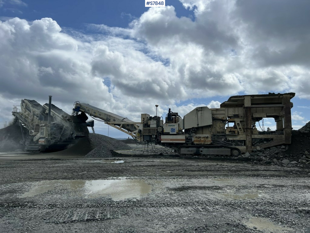 Crusher on tracks, Metso Lokotrack LT 330D (See video) - Murskain: kuva Crusher on tracks, Metso Lokotrack LT 330D (See video) - Murskain Crusher on tracks, Metso Lokotrack LT 330D (See video) - Murskain: kuva Crusher on tracks, Metso Lokotrack LT 330D (See video) - Murskain
