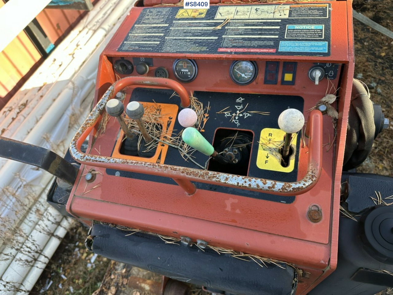 Ditch witch SK650 - Liukuohjattu telakuormaaja: kuva Ditch witch SK650 - Liukuohjattu telakuormaaja Ditch witch SK650 - Liukuohjattu telakuormaaja: kuva Ditch witch SK650 - Liukuohjattu telakuormaaja