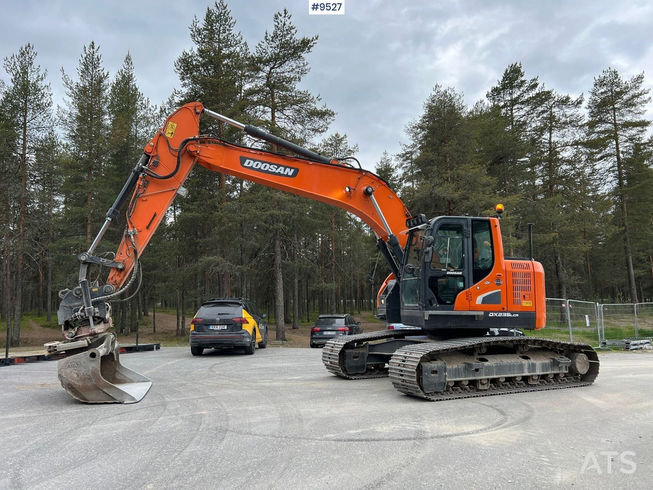 Excavator Doosan DX235 LCR-5 with excavator system (SEE VIDEO) - Telakaivukone: kuva Excavator Doosan DX235 LCR-5 with excavator system (SEE VIDEO) - Telakaivukone Excavator Doosan DX235 LCR-5 with excavator system (SEE VIDEO) - Telakaivukone: kuva Excavator Doosan DX235 LCR-5 with excavator system (SEE VIDEO) - Telakaivukone