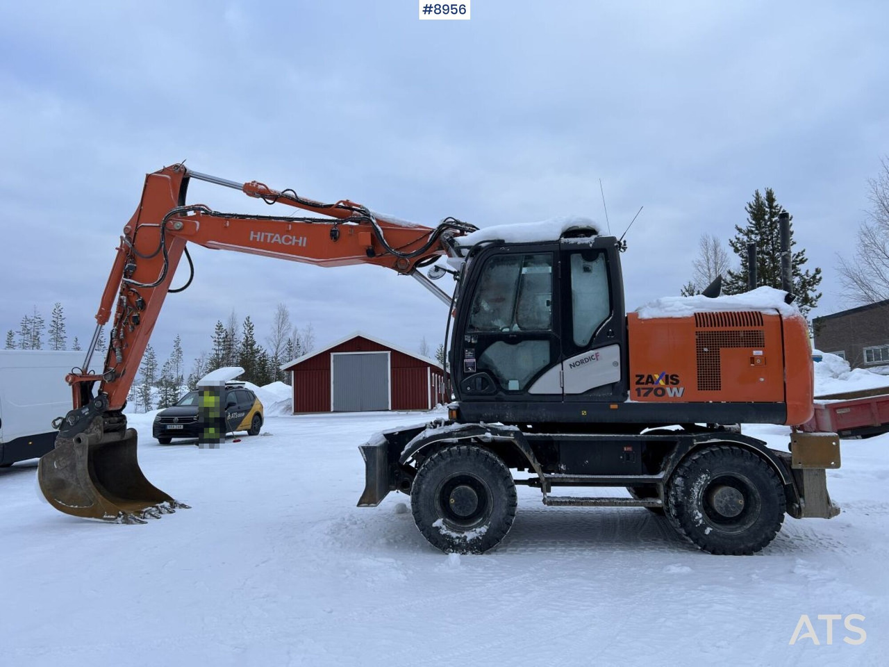 Hitachi ZX 170 W Wheeled excavator with tipper wagon and attachments - Pyöräalustainen kaivinkone: kuva Hitachi ZX 170 W Wheeled excavator with tipper wagon and attachments - Pyöräalustainen kaivinkone Hitachi ZX 170 W Wheeled excavator with tipper wagon and attachments - Pyöräalustainen kaivinkone: kuva Hitachi ZX 170 W Wheeled excavator with tipper wagon and attachments - Pyöräalustainen kaivinkone