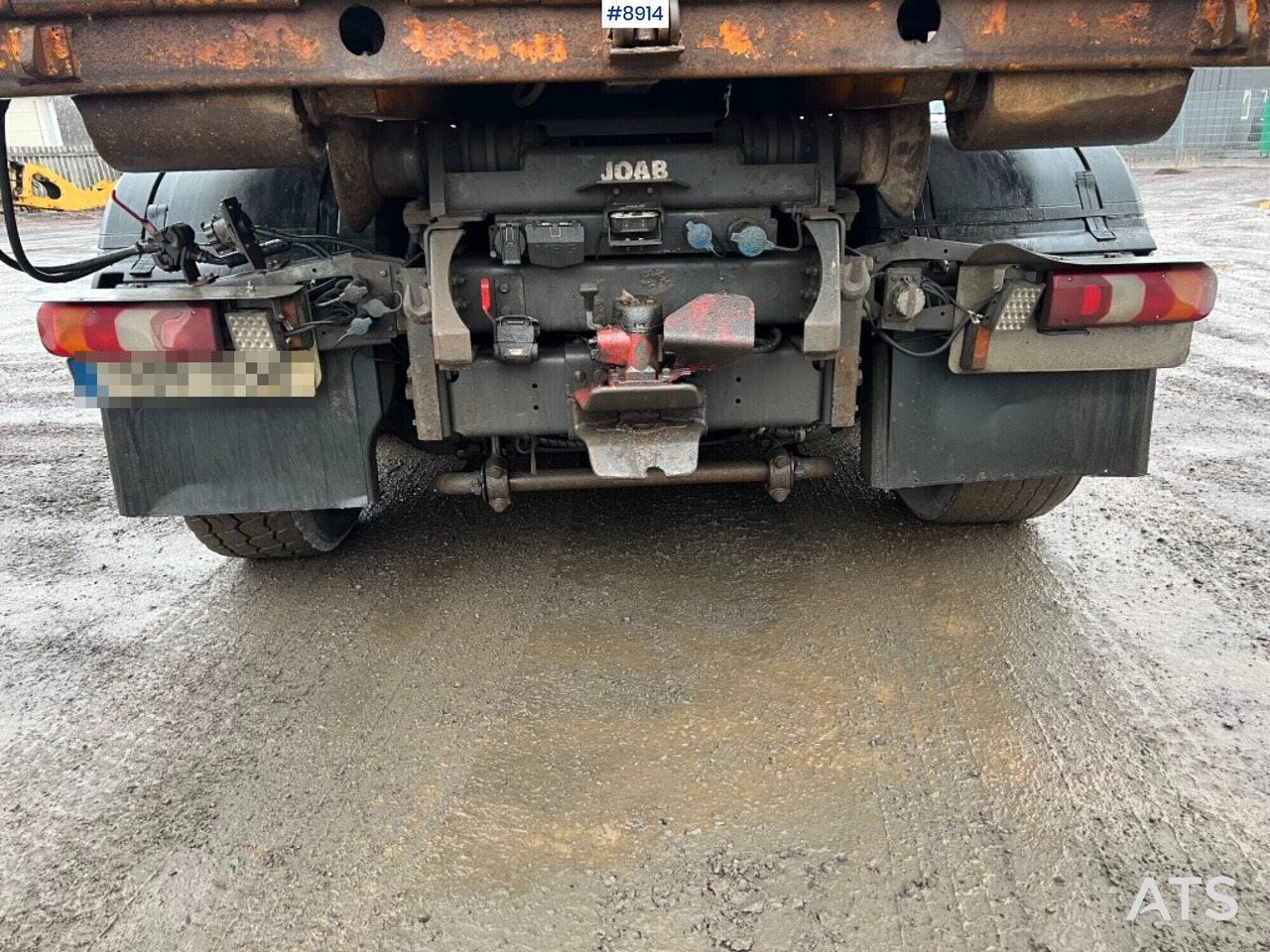 Koukkulava kuorma-auto Hooklift Truck Mercedes-Benz Arocs with plow attachments: kuva Koukkulava kuorma-auto Hooklift Truck Mercedes-Benz Arocs with plow attachments
