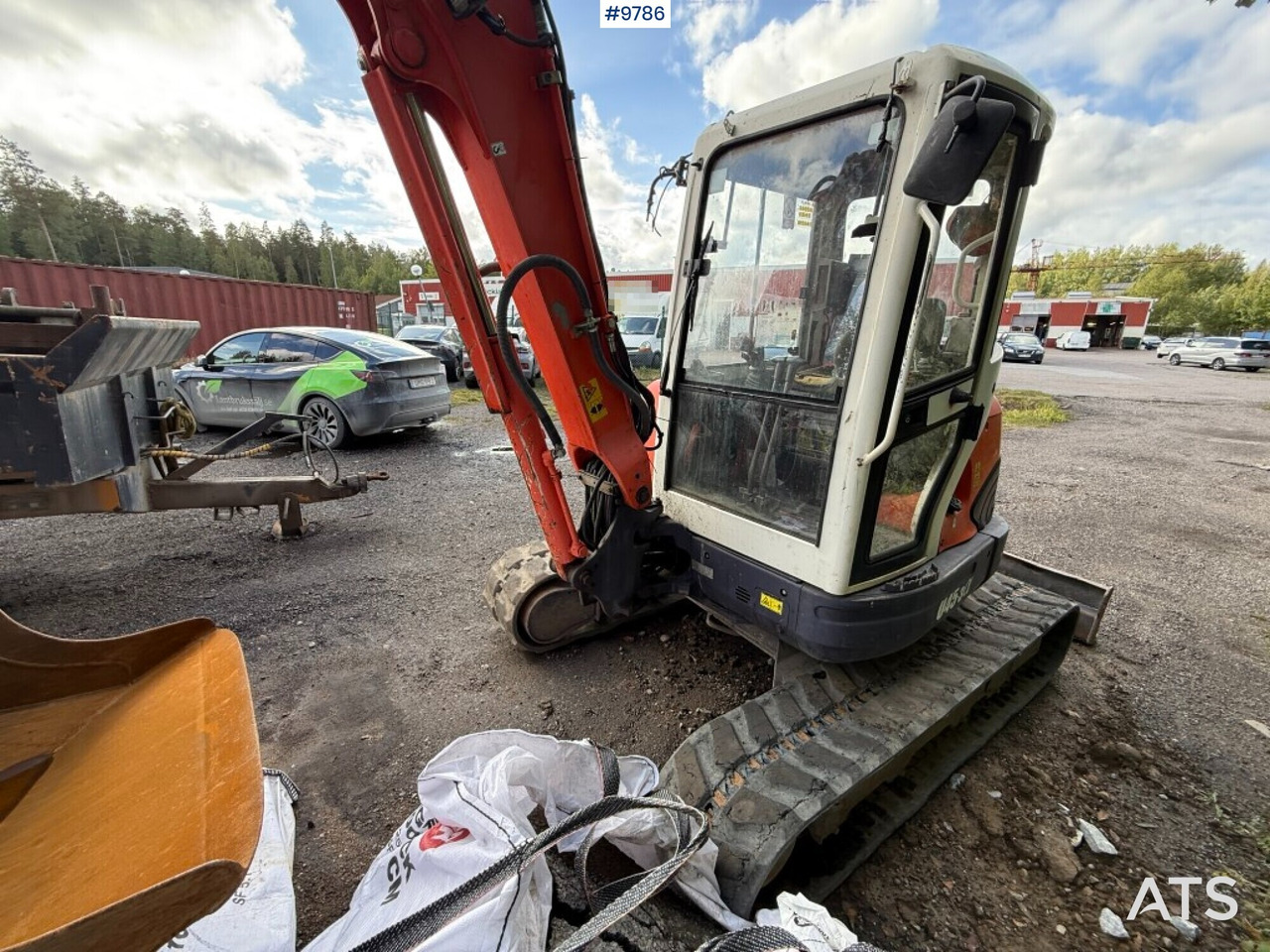 Kubota U45-3a crawler excavator with tiltrotator and buckets - Minikuormaaja: kuva Kubota U45-3a crawler excavator with tiltrotator and buckets - Minikuormaaja Kubota U45-3a crawler excavator with tiltrotator and buckets - Minikuormaaja: kuva Kubota U45-3a crawler excavator with tiltrotator and buckets - Minikuormaaja