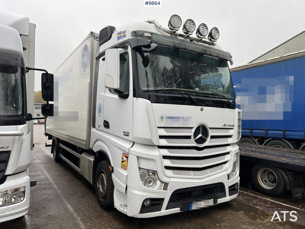 MERCEDES-BENZ ACTROS 963-0-A Box truck with tail lift - Umpikori kuorma-auto: kuva  MERCEDES-BENZ ACTROS 963-0-A Box truck with tail lift - Umpikori kuorma-auto MERCEDES-BENZ ACTROS 963-0-A Box truck with tail lift - Umpikori kuorma-auto: kuva  MERCEDES-BENZ ACTROS 963-0-A Box truck with tail lift - Umpikori kuorma-auto