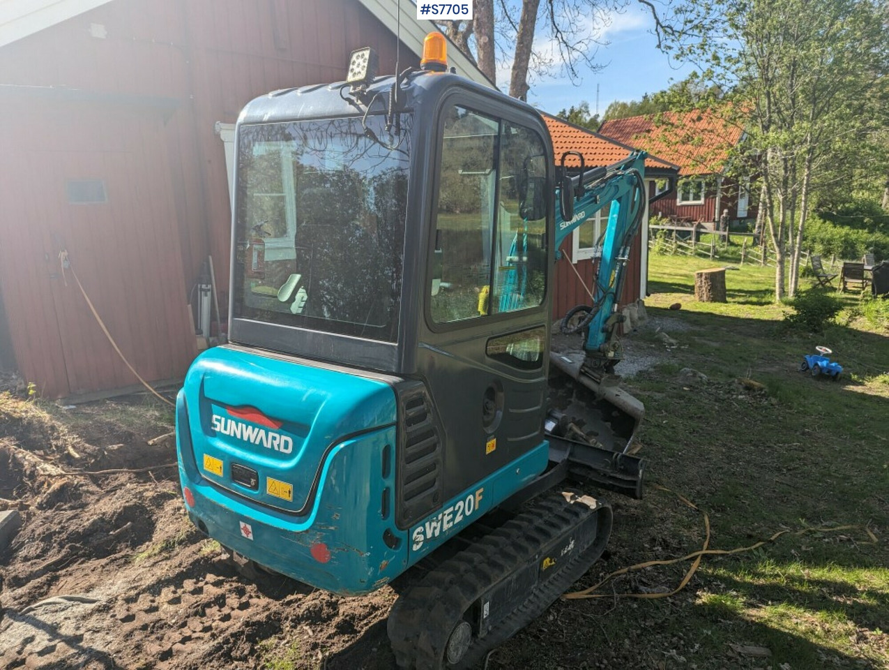 Mini excavator Sunward SWE20F with buckets SEE VIDEO - Kaivuri: kuva Mini excavator Sunward SWE20F with buckets SEE VIDEO - Kaivuri Mini excavator Sunward SWE20F with buckets SEE VIDEO - Kaivuri: kuva Mini excavator Sunward SWE20F with buckets SEE VIDEO - Kaivuri