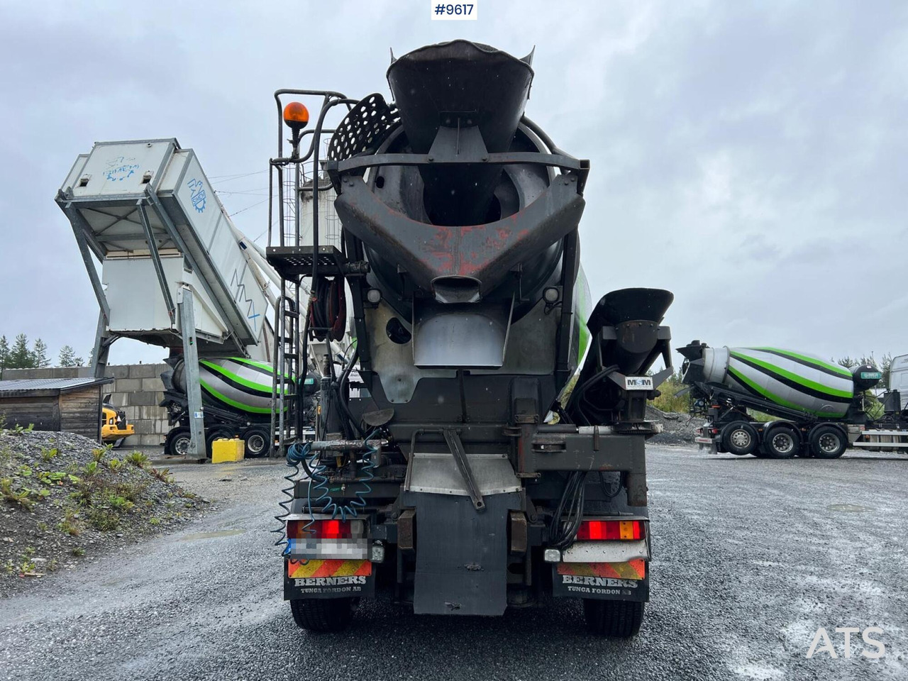 Scania R124 tridem with LAXO quick release / Concrete truck - Betoniauto: kuva Scania R124 tridem with LAXO quick release / Concrete truck - Betoniauto Scania R124 tridem with LAXO quick release / Concrete truck - Betoniauto: kuva Scania R124 tridem with LAXO quick release / Concrete truck - Betoniauto