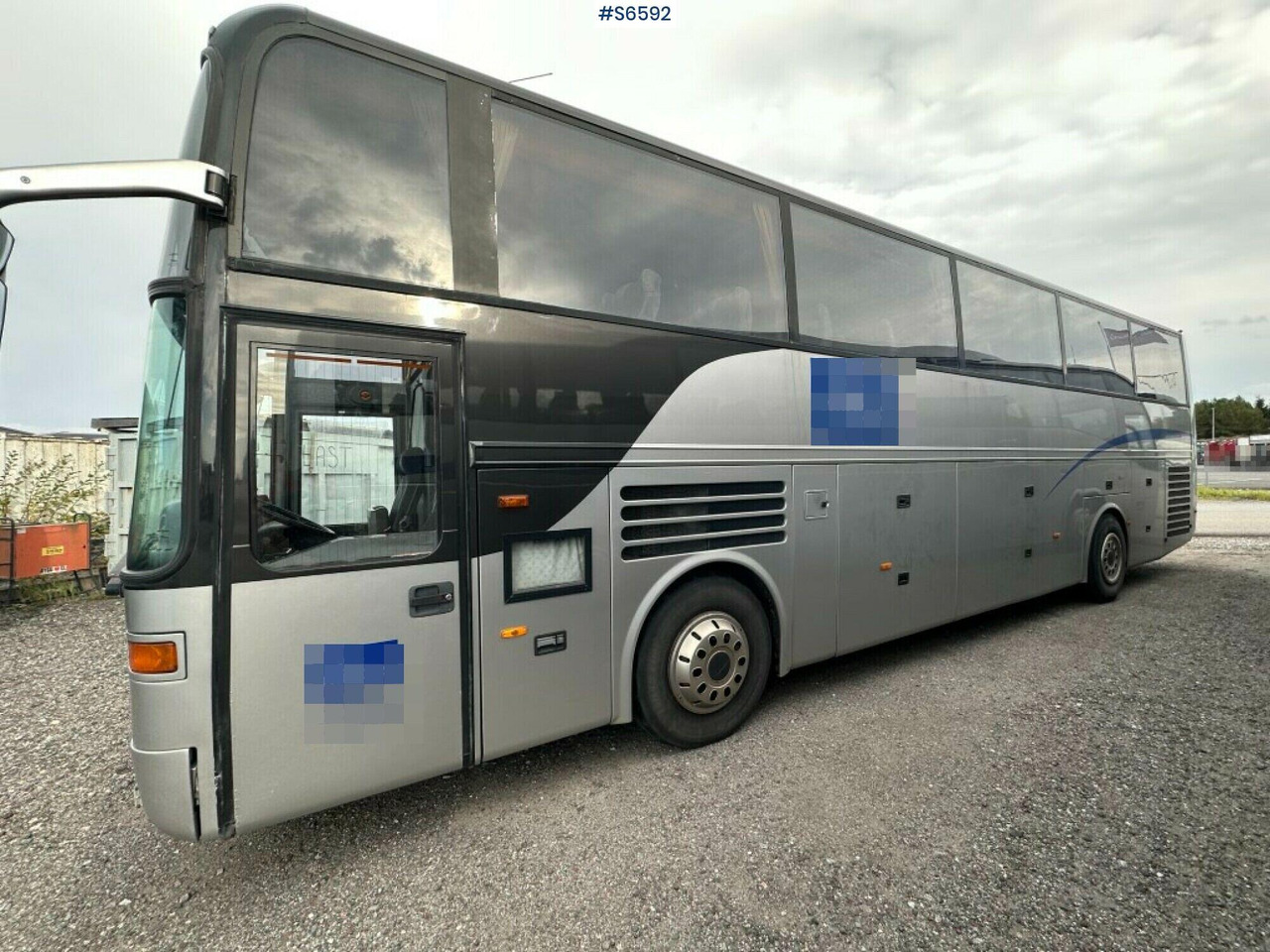 Van Hool E200 Bus - Turistibussi: kuva Van Hool E200 Bus - Turistibussi Van Hool E200 Bus - Turistibussi: kuva Van Hool E200 Bus - Turistibussi