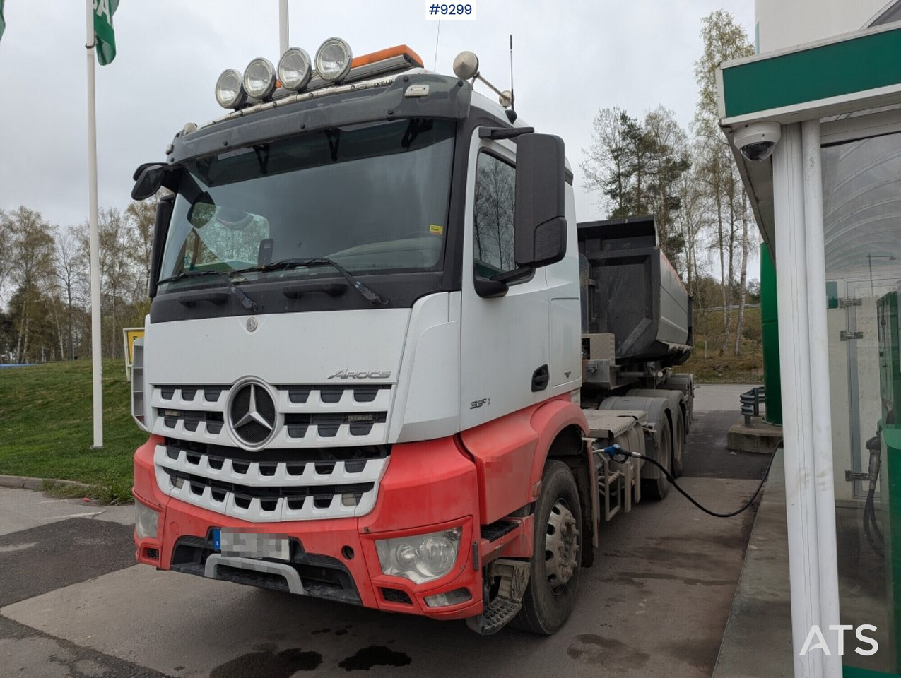 Tractor Unit Mercedes-Benz Arocs 3351 6x4 with tipper trailer - Vetopöytäauto: kuva Tractor Unit Mercedes-Benz Arocs 3351 6x4 with tipper trailer - Vetopöytäauto Tractor Unit Mercedes-Benz Arocs 3351 6x4 with tipper trailer - Vetopöytäauto: kuva Tractor Unit Mercedes-Benz Arocs 3351 6x4 with tipper trailer - Vetopöytäauto