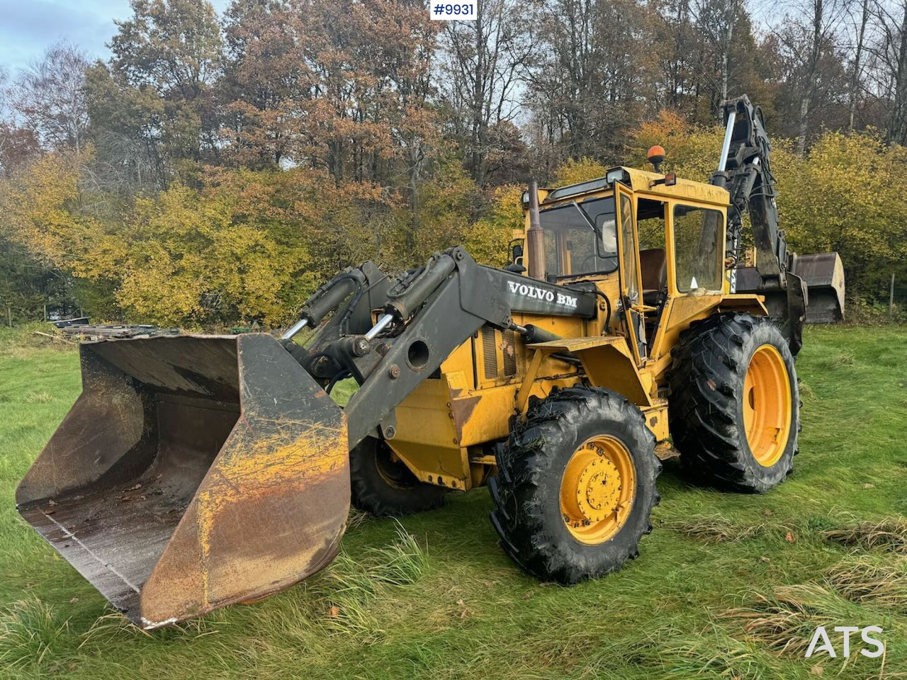 Volvo BM 646 Backhoe loader with 2 sets of tires. - Kaivuri-trukki: kuva Volvo BM 646 Backhoe loader with 2 sets of tires. - Kaivuri-trukki Volvo BM 646 Backhoe loader with 2 sets of tires. - Kaivuri-trukki: kuva Volvo BM 646 Backhoe loader with 2 sets of tires. - Kaivuri-trukki