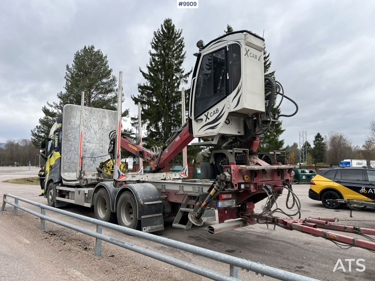 Volvo FH 64R Timber truck with crane and trailer - Puuauto, Nosturiauto: kuva  Volvo FH 64R Timber truck with crane and trailer - Puuauto, Nosturiauto Volvo FH 64R Timber truck with crane and trailer - Puuauto, Nosturiauto: kuva  Volvo FH 64R Timber truck with crane and trailer - Puuauto, Nosturiauto