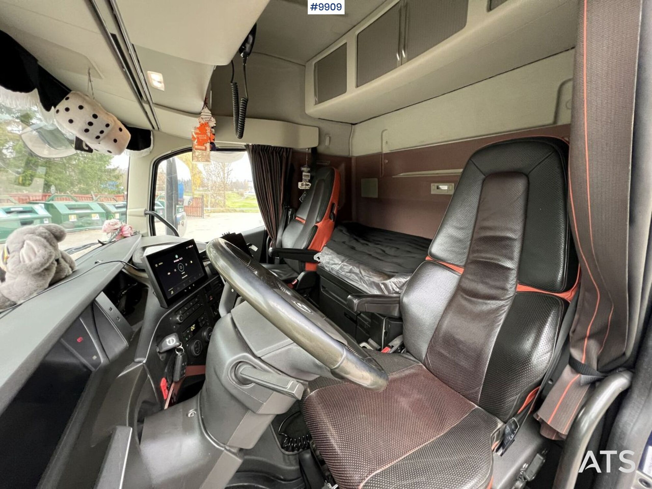 Volvo FH 64R Timber truck with crane and trailer - Puuauto, Nosturiauto: kuva  Volvo FH 64R Timber truck with crane and trailer - Puuauto, Nosturiauto Volvo FH 64R Timber truck with crane and trailer - Puuauto, Nosturiauto: kuva  Volvo FH 64R Timber truck with crane and trailer - Puuauto, Nosturiauto