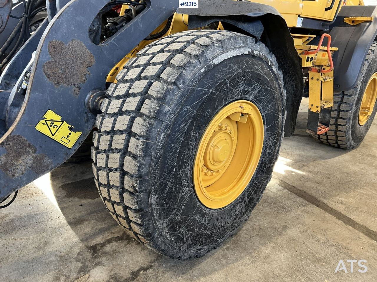 Pyöräkuormaaja Volvo L 90 H Wheel loader (VIDEO): kuva Pyöräkuormaaja Volvo L 90 H Wheel loader (VIDEO)