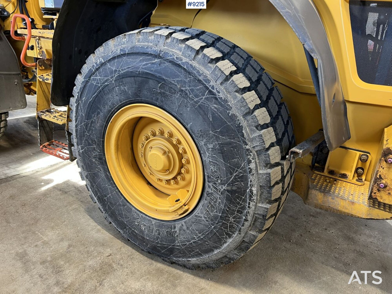 Pyöräkuormaaja Volvo L 90 H Wheel loader (VIDEO): kuva Pyöräkuormaaja Volvo L 90 H Wheel loader (VIDEO)