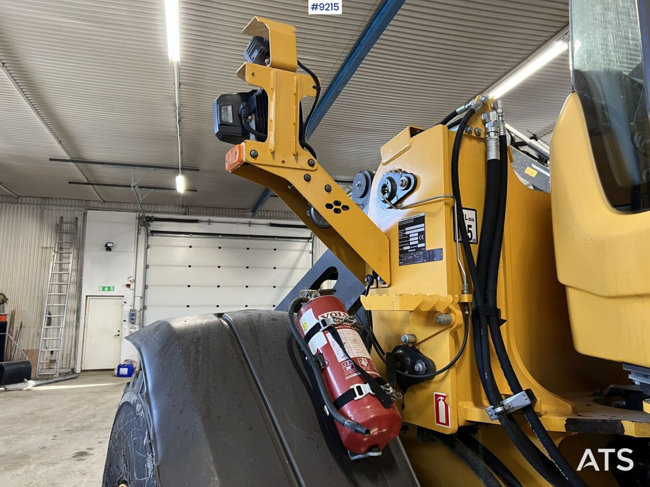 Pyöräkuormaaja Volvo L 90 H Wheel loader (VIDEO): kuva Pyöräkuormaaja Volvo L 90 H Wheel loader (VIDEO)