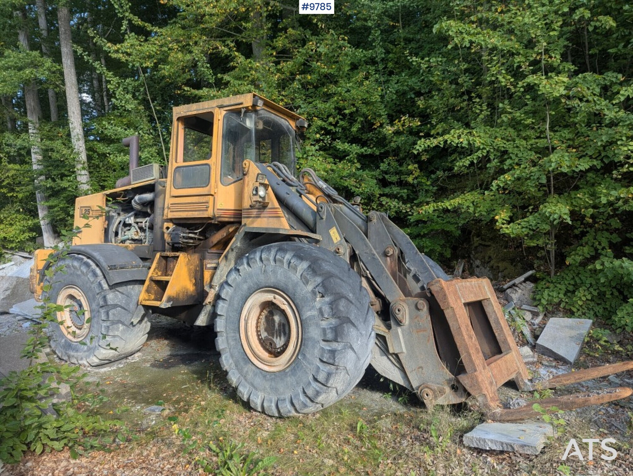 Wheel loader Ljungby L25 Repair object - Pyöräkuormaaja: kuva Wheel loader Ljungby L25 Repair object - Pyöräkuormaaja Wheel loader Ljungby L25 Repair object - Pyöräkuormaaja: kuva Wheel loader Ljungby L25 Repair object - Pyöräkuormaaja