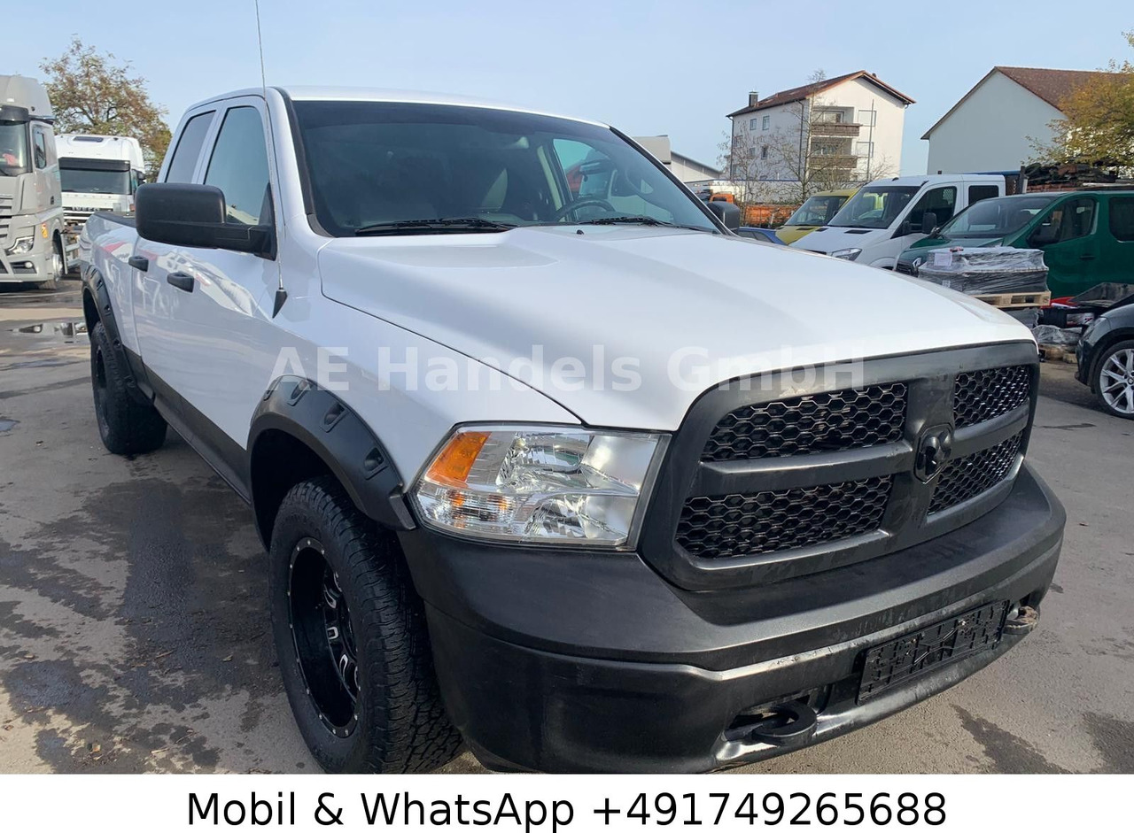Dodge RAM 1500 3.6L V-Shaped *Cam/AHK/Tempomat/ - Maasturi/ Katumaasturi: kuva Dodge RAM 1500 3.6L V-Shaped *Cam/AHK/Tempomat/ - Maasturi/ Katumaasturi Dodge RAM 1500 3.6L V-Shaped *Cam/AHK/Tempomat/ - Maasturi/ Katumaasturi: kuva Dodge RAM 1500 3.6L V-Shaped *Cam/AHK/Tempomat/ - Maasturi/ Katumaasturi