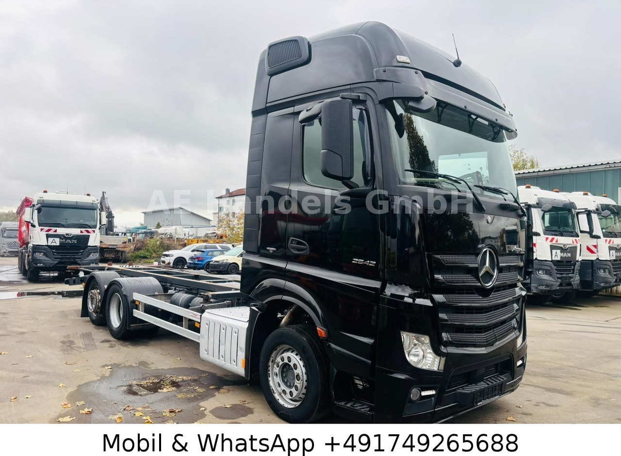 Mercedes-Benz Actros 2542 GigaSpace LL BDF*Retarder/Multi/Lift - Konttialus/ Vaihtokuormatilat kuorma-auto: kuva  Mercedes-Benz Actros 2542 GigaSpace LL BDF*Retarder/Multi/Lift - Konttialus/ Vaihtokuormatilat kuorma-auto Mercedes-Benz Actros 2542 GigaSpace LL BDF*Retarder/Multi/Lift - Konttialus/ Vaihtokuormatilat kuorma-auto: kuva  Mercedes-Benz Actros 2542 GigaSpace LL BDF*Retarder/Multi/Lift - Konttialus/ Vaihtokuormatilat kuorma-auto