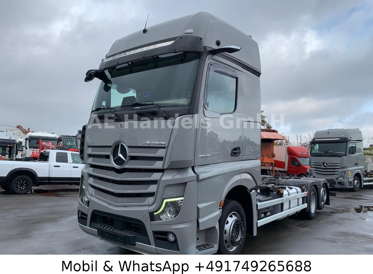 Mercedes-Benz Actros 5 2545 GigaSpace BDF *Retarder/Multi/AHK - Konttialus/ Vaihtokuormatilat kuorma-auto: kuva Mercedes-Benz Actros 5 2545 GigaSpace BDF *Retarder/Multi/AHK - Konttialus/ Vaihtokuormatilat kuorma-auto Mercedes-Benz Actros 5 2545 GigaSpace BDF *Retarder/Multi/AHK - Konttialus/ Vaihtokuormatilat kuorma-auto: kuva Mercedes-Benz Actros 5 2545 GigaSpace BDF *Retarder/Multi/AHK - Konttialus/ Vaihtokuormatilat kuorma-auto