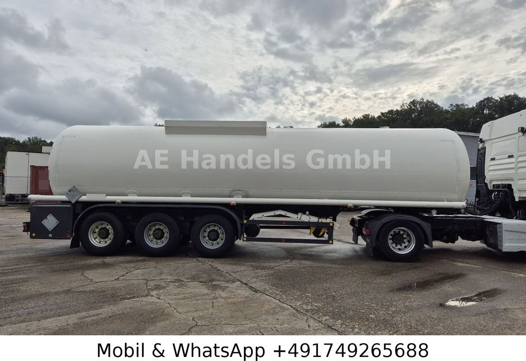 Schrader Z-STA 24-41/1 Chemie *41.000Liter / 1xKammer - Säiliöpuoliperävaunu: kuva Schrader Z-STA 24-41/1 Chemie *41.000Liter / 1xKammer - Säiliöpuoliperävaunu Schrader Z-STA 24-41/1 Chemie *41.000Liter / 1xKammer - Säiliöpuoliperävaunu: kuva Schrader Z-STA 24-41/1 Chemie *41.000Liter / 1xKammer - Säiliöpuoliperävaunu