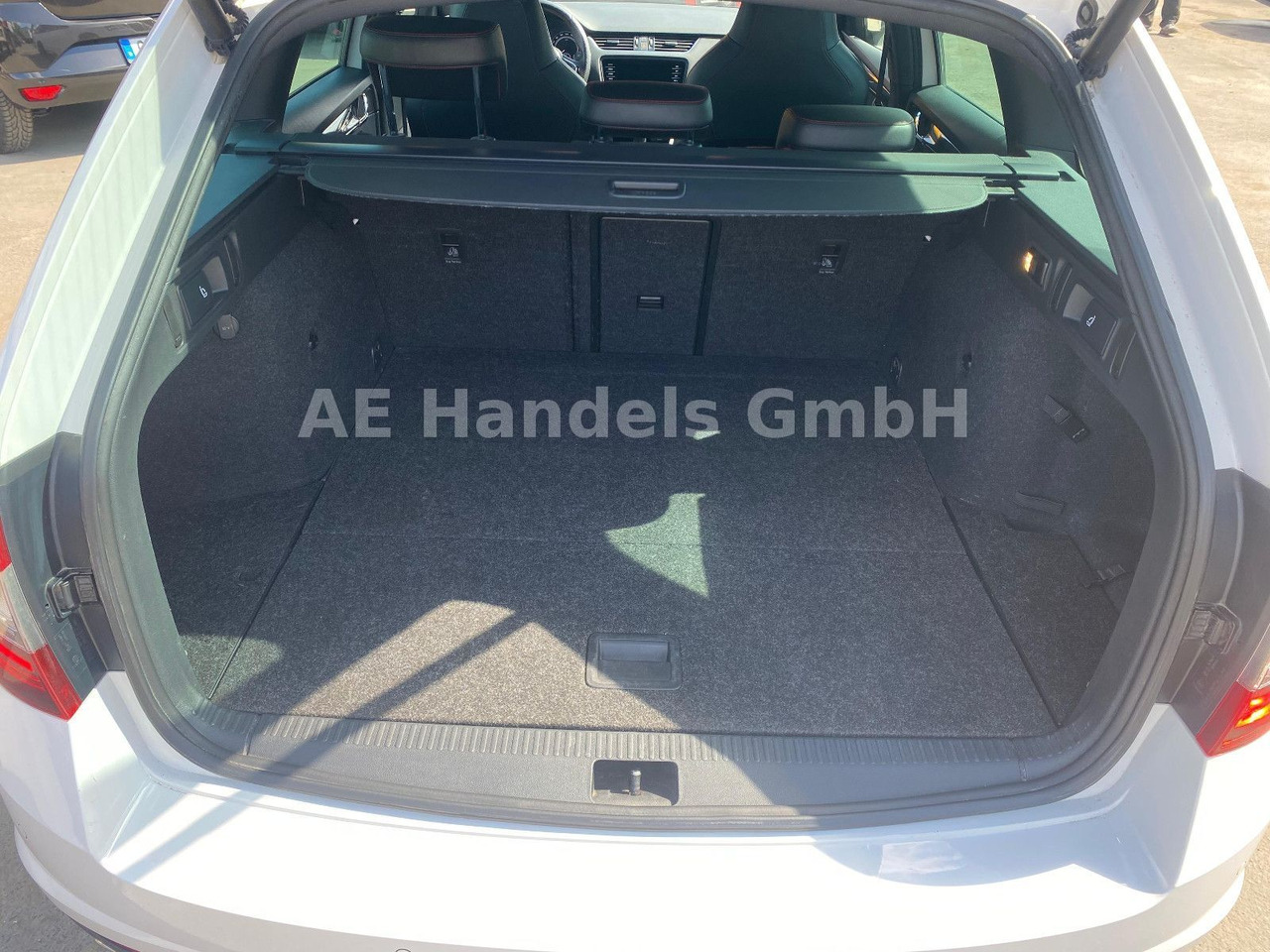 Skoda Octavia VRS Kombi 2.0 TDI *ACC/PDC/LED/1.Hand/HU - Farmari: kuva Skoda Octavia VRS Kombi 2.0 TDI *ACC/PDC/LED/1.Hand/HU - Farmari Skoda Octavia VRS Kombi 2.0 TDI *ACC/PDC/LED/1.Hand/HU - Farmari: kuva Skoda Octavia VRS Kombi 2.0 TDI *ACC/PDC/LED/1.Hand/HU - Farmari