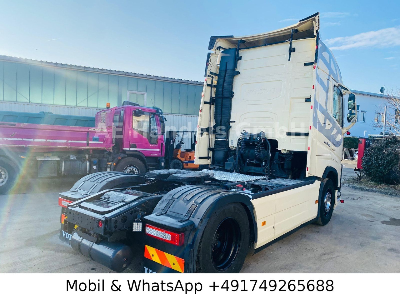 Volvo FH 540 Globe BL I-Shift Dual*VEB/2-KreisHydr/ACC - Vetopöytäauto: kuva Volvo FH 540 Globe BL I-Shift Dual*VEB/2-KreisHydr/ACC - Vetopöytäauto Volvo FH 540 Globe BL I-Shift Dual*VEB/2-KreisHydr/ACC - Vetopöytäauto: kuva Volvo FH 540 Globe BL I-Shift Dual*VEB/2-KreisHydr/ACC - Vetopöytäauto