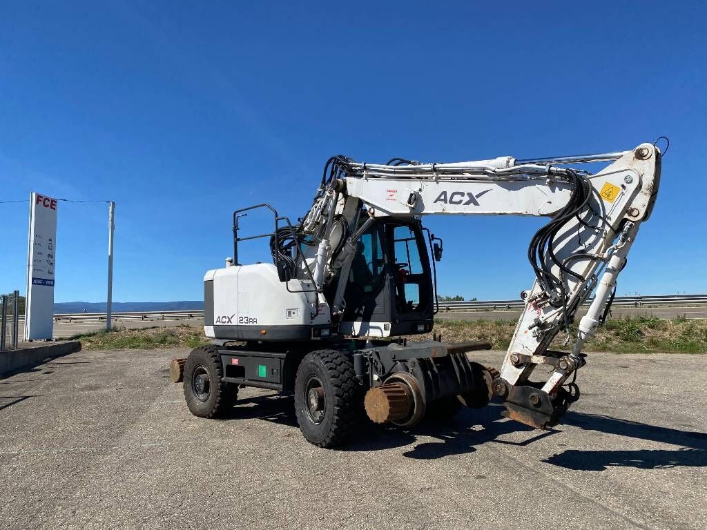 ACX DOOSAN 23 R-R 1er Main a réparer endommagée - Pyöräalustainen kaivinkone: kuva ACX DOOSAN 23 R-R 1er Main a réparer endommagée - Pyöräalustainen kaivinkone ACX DOOSAN 23 R-R 1er Main a réparer endommagée - Pyöräalustainen kaivinkone: kuva ACX DOOSAN 23 R-R 1er Main a réparer endommagée - Pyöräalustainen kaivinkone