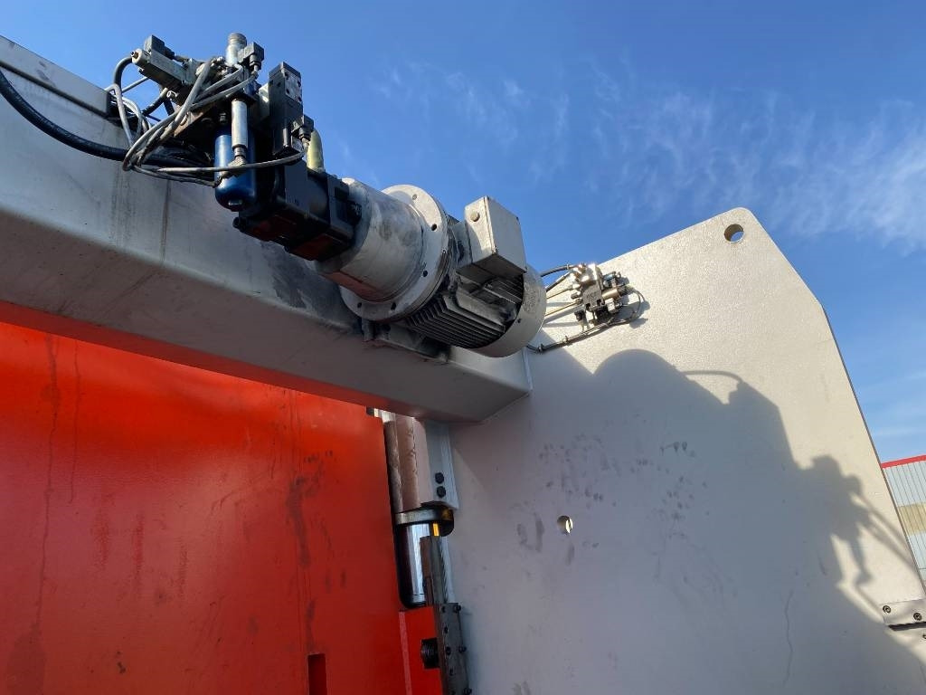 Särmäyspuristin BEYELER Presse/Plieuse PR6 2000KNx4100MM endommagé: kuva Särmäyspuristin BEYELER Presse/Plieuse PR6 2000KNx4100MM endommagé Särmäyspuristin BEYELER Presse/Plieuse PR6 2000KNx4100MM endommagé: kuva Särmäyspuristin BEYELER Presse/Plieuse PR6 2000KNx4100MM endommagé