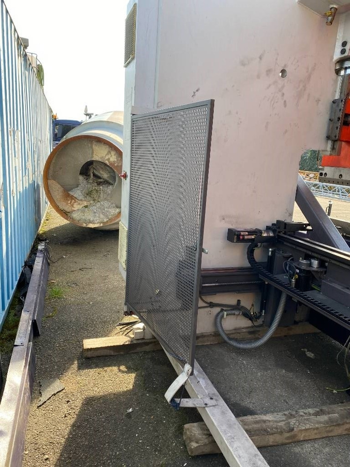 Särmäyspuristin BEYELER Presse/Plieuse PR6 2000KNx4100MM endommagé: kuva Särmäyspuristin BEYELER Presse/Plieuse PR6 2000KNx4100MM endommagé Särmäyspuristin BEYELER Presse/Plieuse PR6 2000KNx4100MM endommagé: kuva Särmäyspuristin BEYELER Presse/Plieuse PR6 2000KNx4100MM endommagé