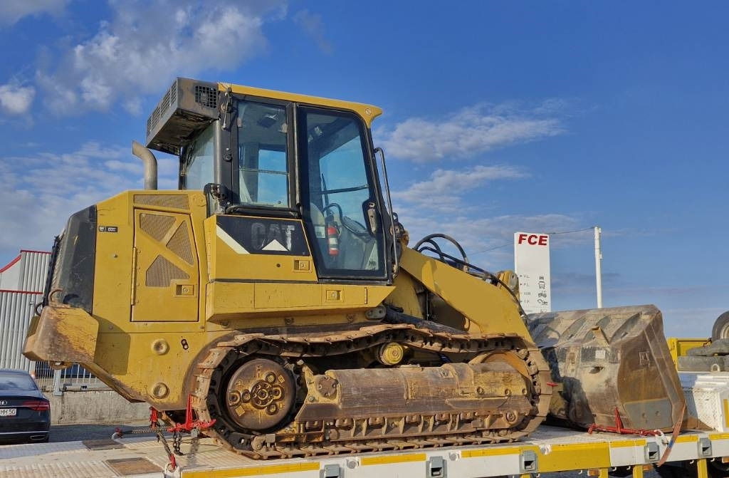 CAT 953 D A REPARER *TO REPAIR*ZU REPARIEREN - Telakuormaaja: kuva CAT 953 D A REPARER *TO REPAIR*ZU REPARIEREN - Telakuormaaja CAT 953 D A REPARER *TO REPAIR*ZU REPARIEREN - Telakuormaaja: kuva CAT 953 D A REPARER *TO REPAIR*ZU REPARIEREN - Telakuormaaja
