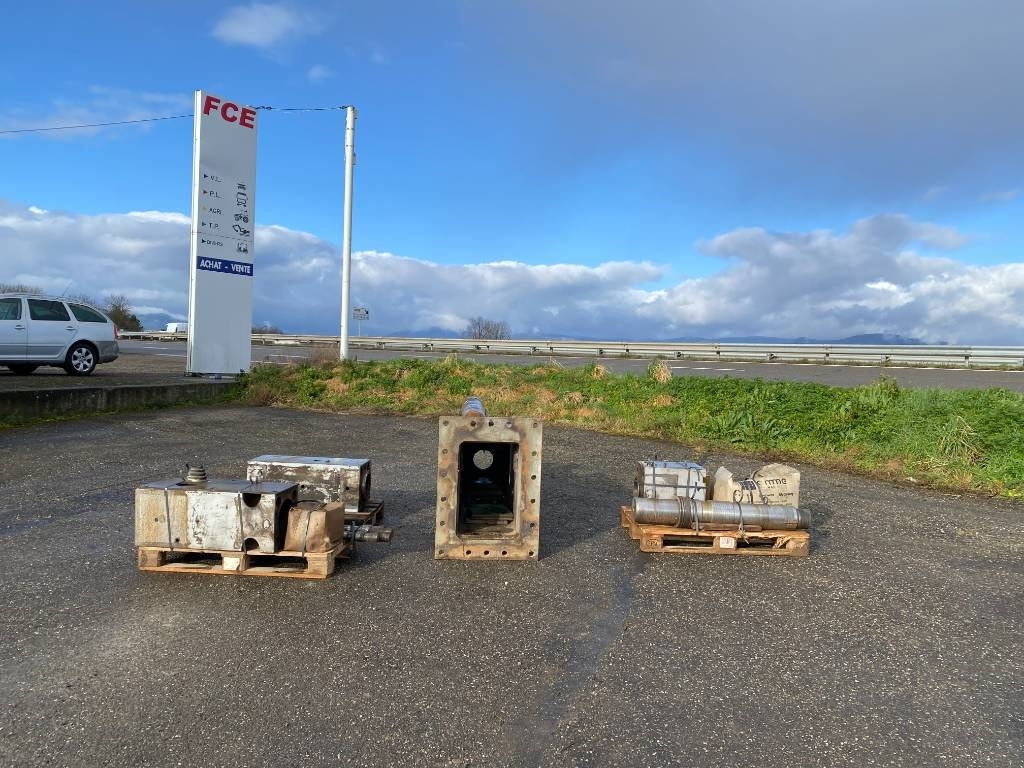 Daemo B 650 a réparer - Iskuvasara - Rakennuskoneet: kuva Daemo B 650 a réparer - Iskuvasara - Rakennuskoneet Daemo B 650 a réparer - Iskuvasara - Rakennuskoneet: kuva Daemo B 650 a réparer - Iskuvasara - Rakennuskoneet