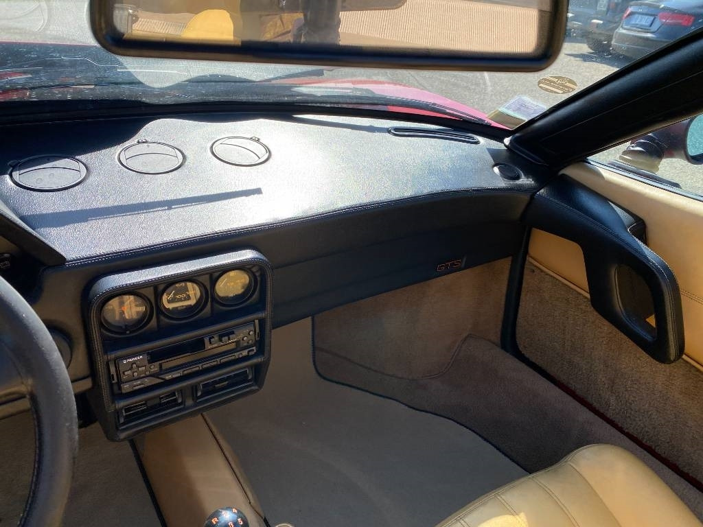 Henkilöauto Ferrari 328 GTS / Origine Française endommagé: kuva Henkilöauto Ferrari 328 GTS / Origine Française endommagé Henkilöauto Ferrari 328 GTS / Origine Française endommagé: kuva Henkilöauto Ferrari 328 GTS / Origine Française endommagé