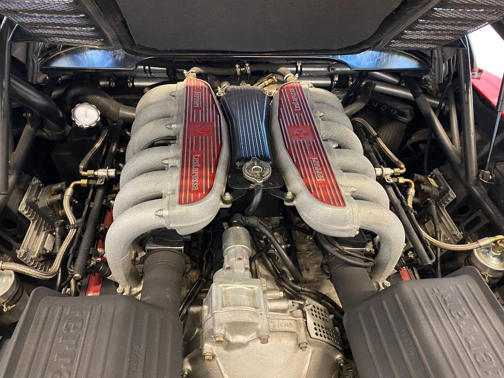 Henkilöauto Ferrari 512 TR TESTAROSSA F110HB Origine Française: kuva Henkilöauto Ferrari 512 TR TESTAROSSA F110HB Origine Française Henkilöauto Ferrari 512 TR TESTAROSSA F110HB Origine Française: kuva Henkilöauto Ferrari 512 TR TESTAROSSA F110HB Origine Française