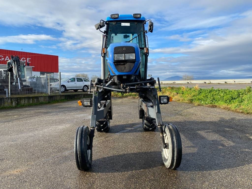 Landini REX R70V Enjambeur a Grand dégagement endommagé - Traktori: kuva Landini REX R70V Enjambeur a Grand dégagement endommagé - Traktori Landini REX R70V Enjambeur a Grand dégagement endommagé - Traktori: kuva Landini REX R70V Enjambeur a Grand dégagement endommagé - Traktori