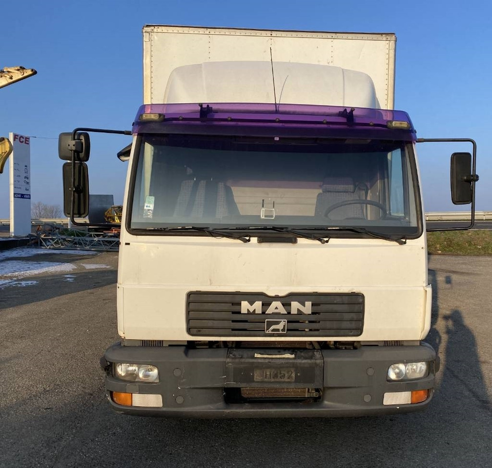 MAN LE 220C a Réparer - Umpikori kuorma-auto: kuva MAN LE 220C a Réparer - Umpikori kuorma-auto MAN LE 220C a Réparer - Umpikori kuorma-auto: kuva MAN LE 220C a Réparer - Umpikori kuorma-auto