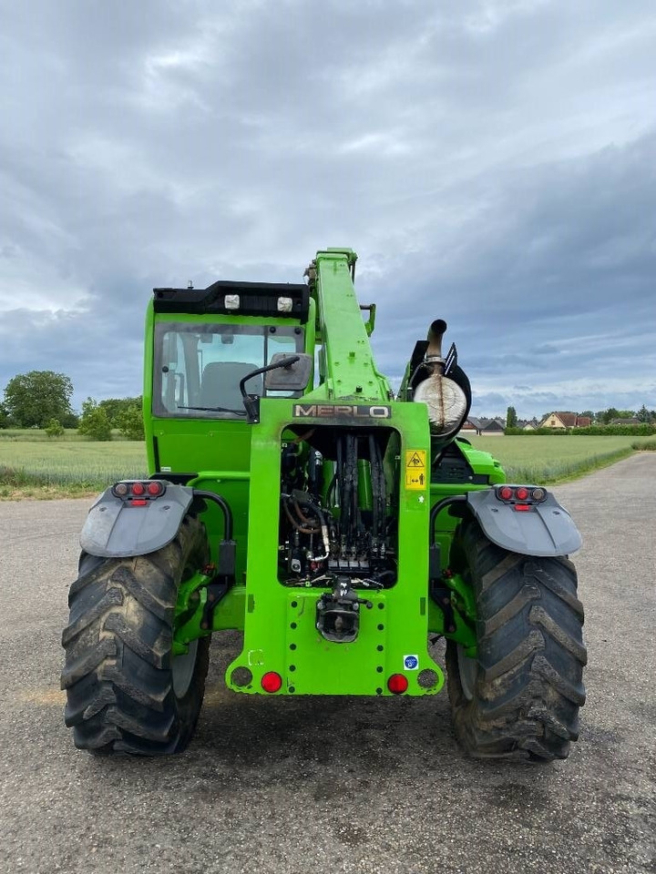 Merlo TF 42.7-145 / 40Km/H endommagé - Kurottaja: kuva Merlo TF 42.7-145 / 40Km/H endommagé - Kurottaja Merlo TF 42.7-145 / 40Km/H endommagé - Kurottaja: kuva Merlo TF 42.7-145 / 40Km/H endommagé - Kurottaja