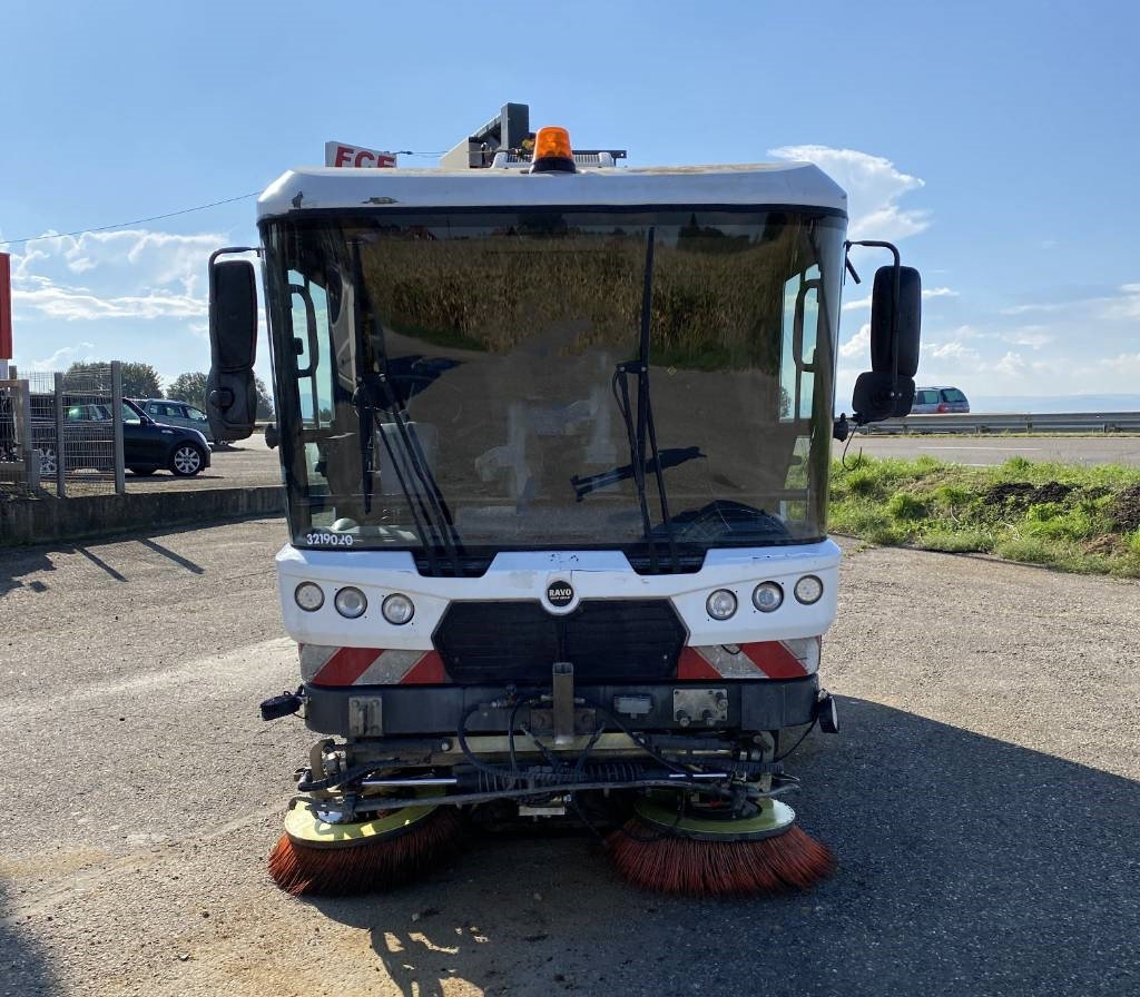 Ravo CR 540 Euro6 Certificat CE / Origine Française - Harjakone: kuva Ravo CR 540 Euro6 Certificat CE / Origine Française - Harjakone Ravo CR 540 Euro6 Certificat CE / Origine Française - Harjakone: kuva Ravo CR 540 Euro6 Certificat CE / Origine Française - Harjakone