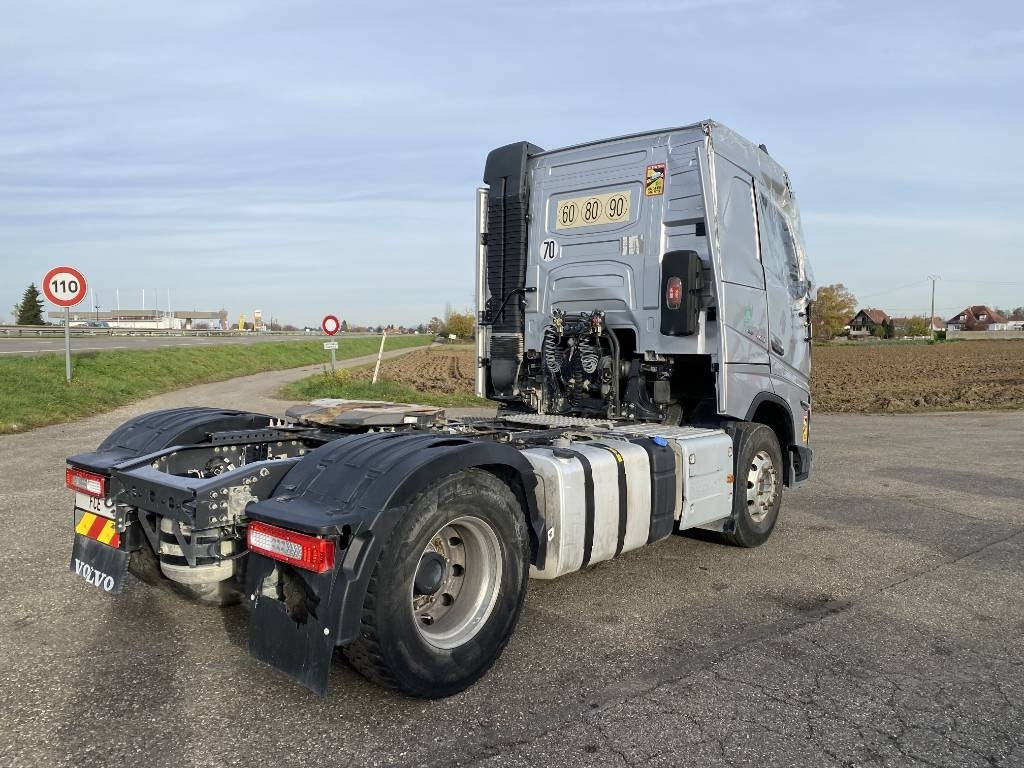 Volvo FH 460 / I-Save 1er Main endommagé - Vetopöytäauto: kuva Volvo FH 460 / I-Save 1er Main endommagé - Vetopöytäauto Volvo FH 460 / I-Save 1er Main endommagé - Vetopöytäauto: kuva Volvo FH 460 / I-Save 1er Main endommagé - Vetopöytäauto