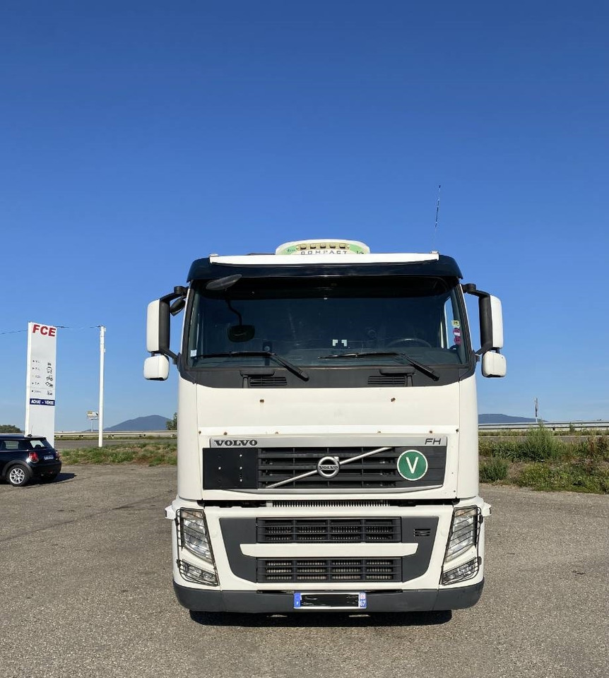 Volvo FH 540 Retarder / HIAB 1055E A réparer - Vetopöytäauto: kuva Volvo FH 540 Retarder / HIAB 1055E A réparer - Vetopöytäauto Volvo FH 540 Retarder / HIAB 1055E A réparer - Vetopöytäauto: kuva Volvo FH 540 Retarder / HIAB 1055E A réparer - Vetopöytäauto