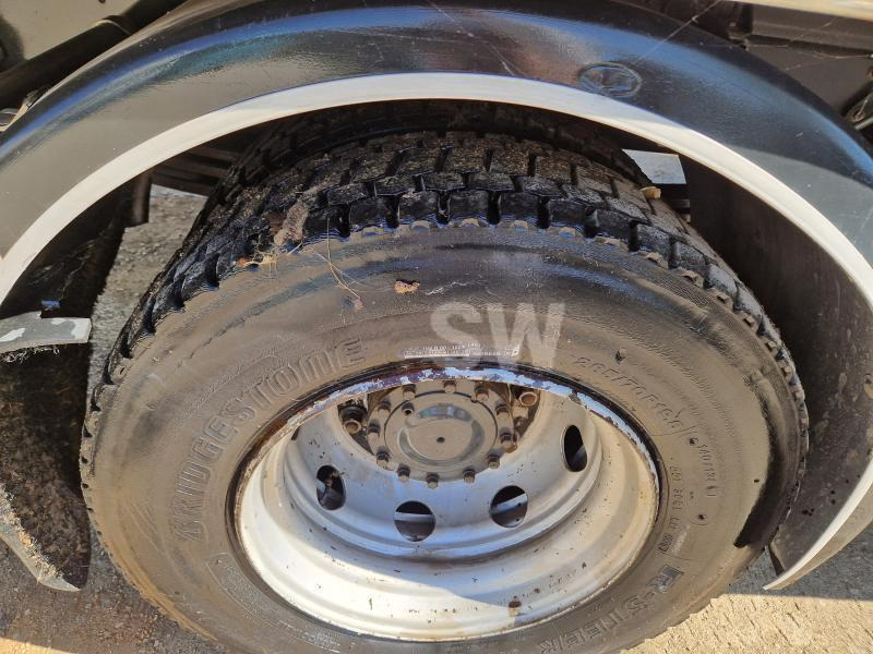 Umpikori kuorma-auto Renault DCI 220: kuva Umpikori kuorma-auto Renault DCI 220