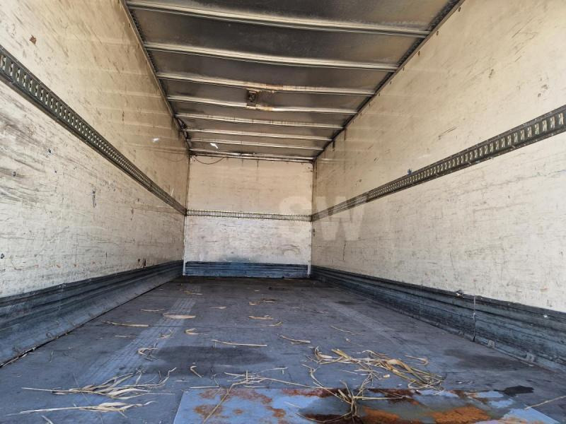 Umpikori kuorma-auto Renault DCI 220: kuva Umpikori kuorma-auto Renault DCI 220