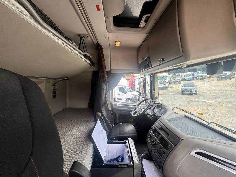 Vetopöytäauto DAF XF 480: kuva Vetopöytäauto DAF XF 480