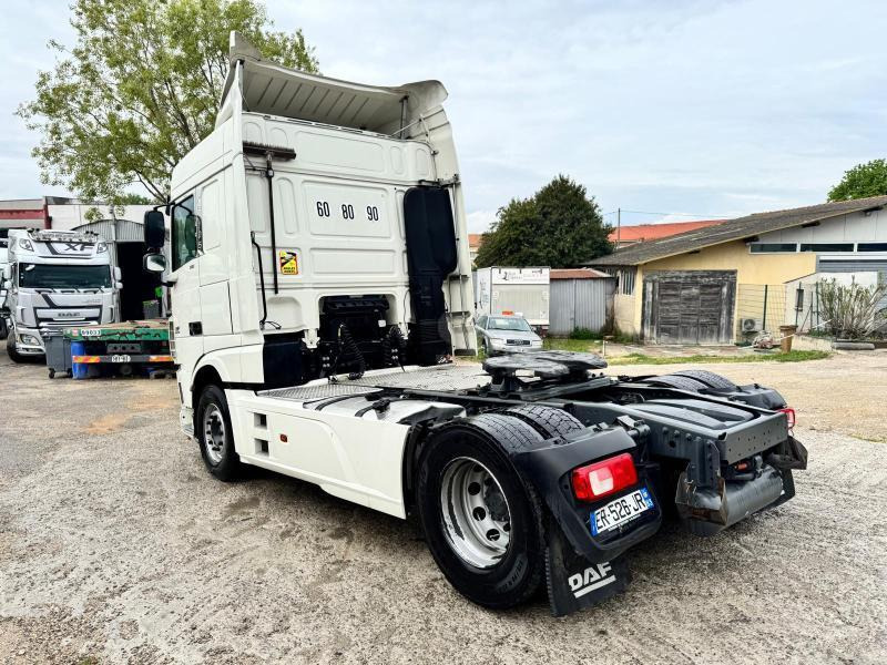 DAF XF 510 - Vetopöytäauto: kuva DAF XF 510 - Vetopöytäauto DAF XF 510 - Vetopöytäauto: kuva DAF XF 510 - Vetopöytäauto