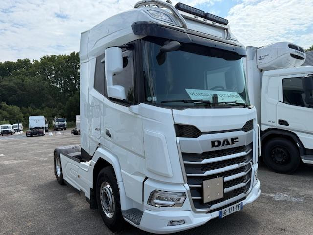 DAF XF 530 - Vetopöytäauto: kuva DAF XF 530 - Vetopöytäauto DAF XF 530 - Vetopöytäauto: kuva DAF XF 530 - Vetopöytäauto