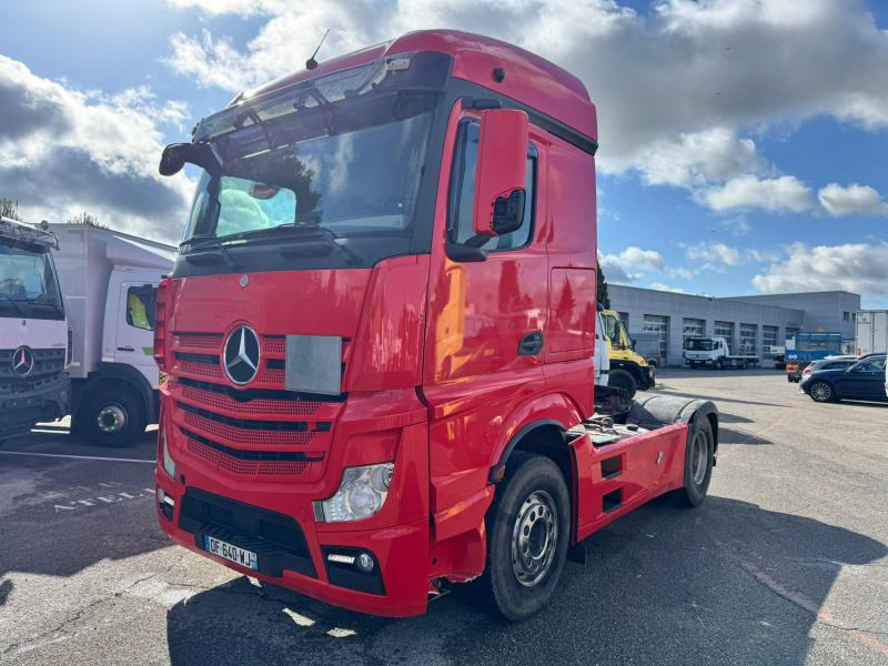 Mercedes Actros 1846 - Vetopöytäauto: kuva Mercedes Actros 1846 - Vetopöytäauto Mercedes Actros 1846 - Vetopöytäauto: kuva Mercedes Actros 1846 - Vetopöytäauto